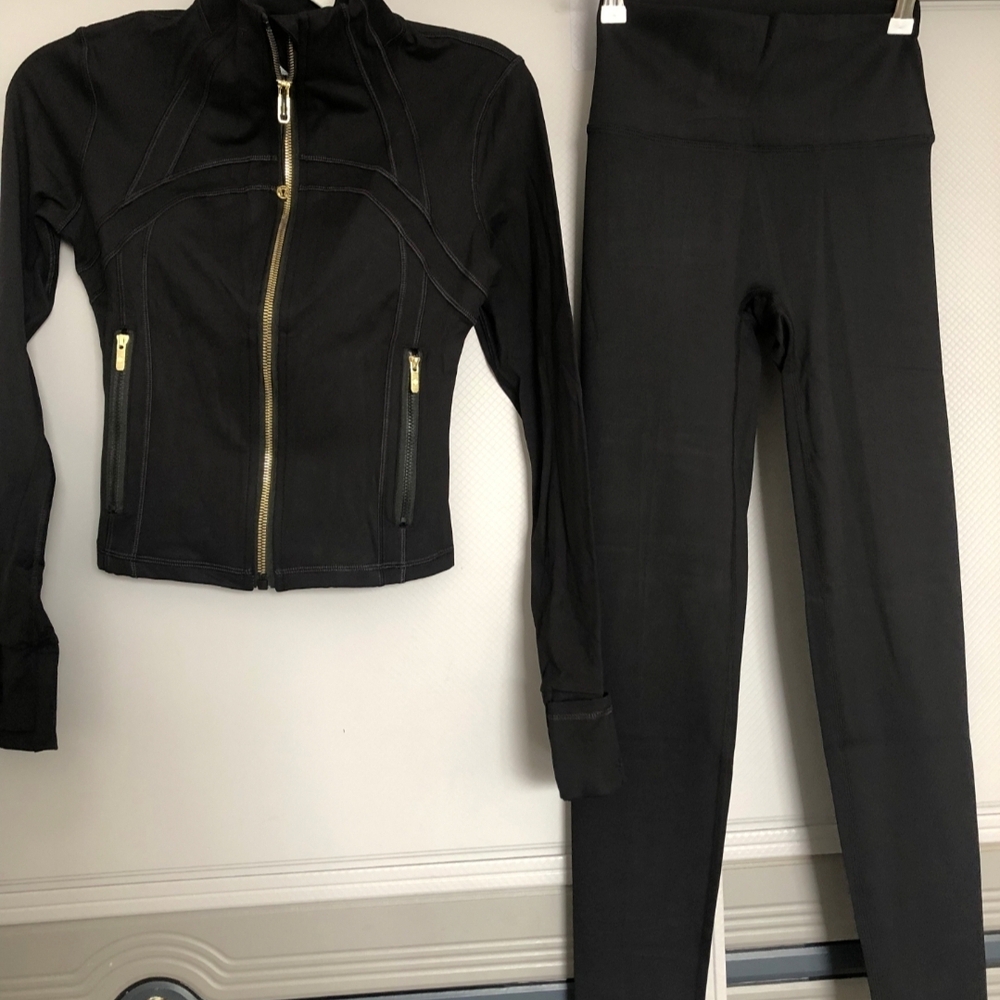 lululemon Set Black W/ Gold Zipper